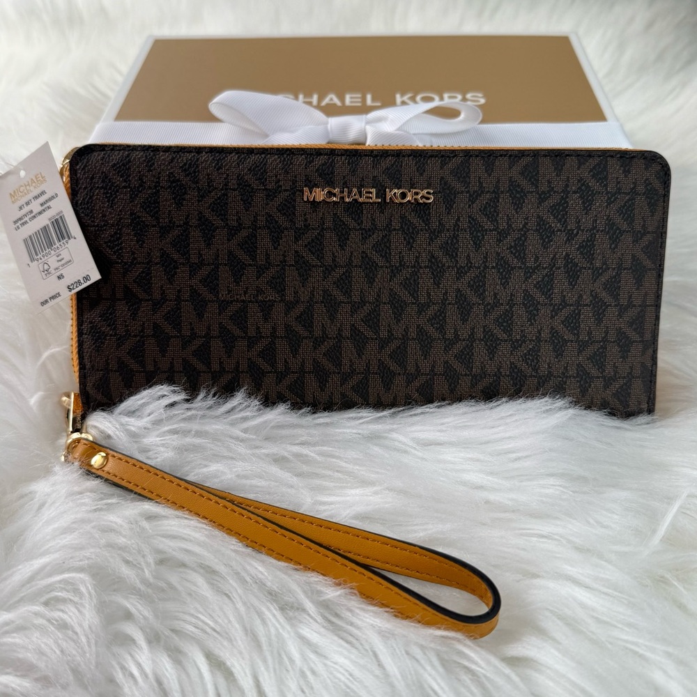 Michael Kors Jet Set Travel Continental wallet.
